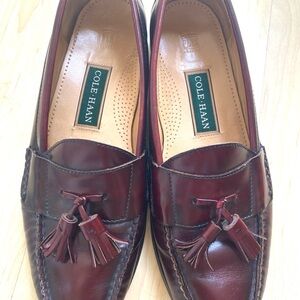 COLE HAAN MENS SZ 11 PATENT LEATHER TASSEL TEXTURED APRON TOE LOAFERS BROWN
